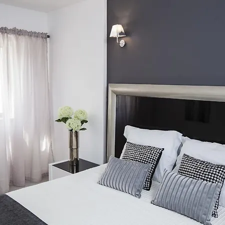 D_Loft River Lisbon Room photo